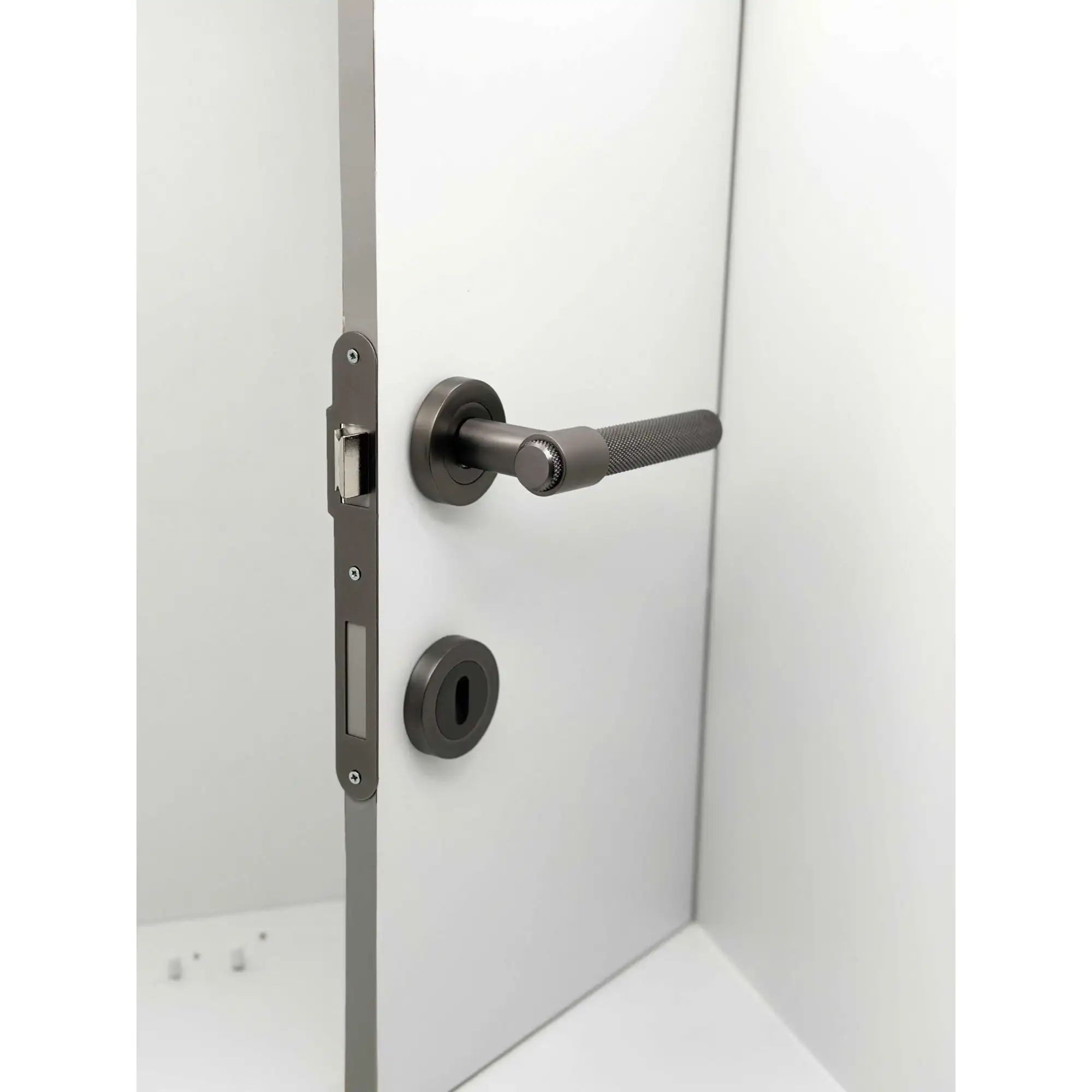 Özen Handles ZK62 Mat Skoç Füme Oda Kapı Kolu | Koldoor - koldoor.com