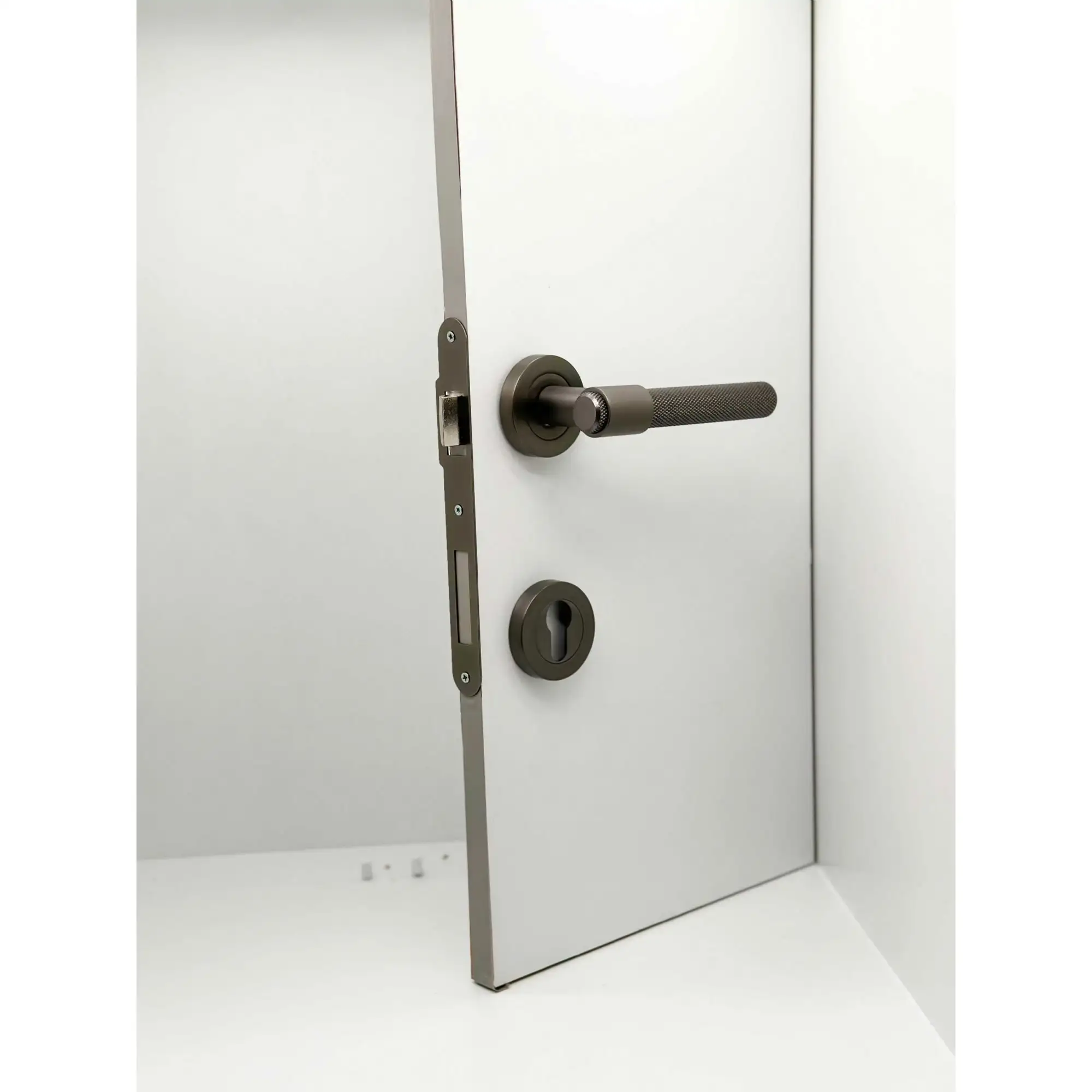 Özen Handles ZK62 Mat Skoç Füme Yale Sol Kapı Kolu | Koldoor