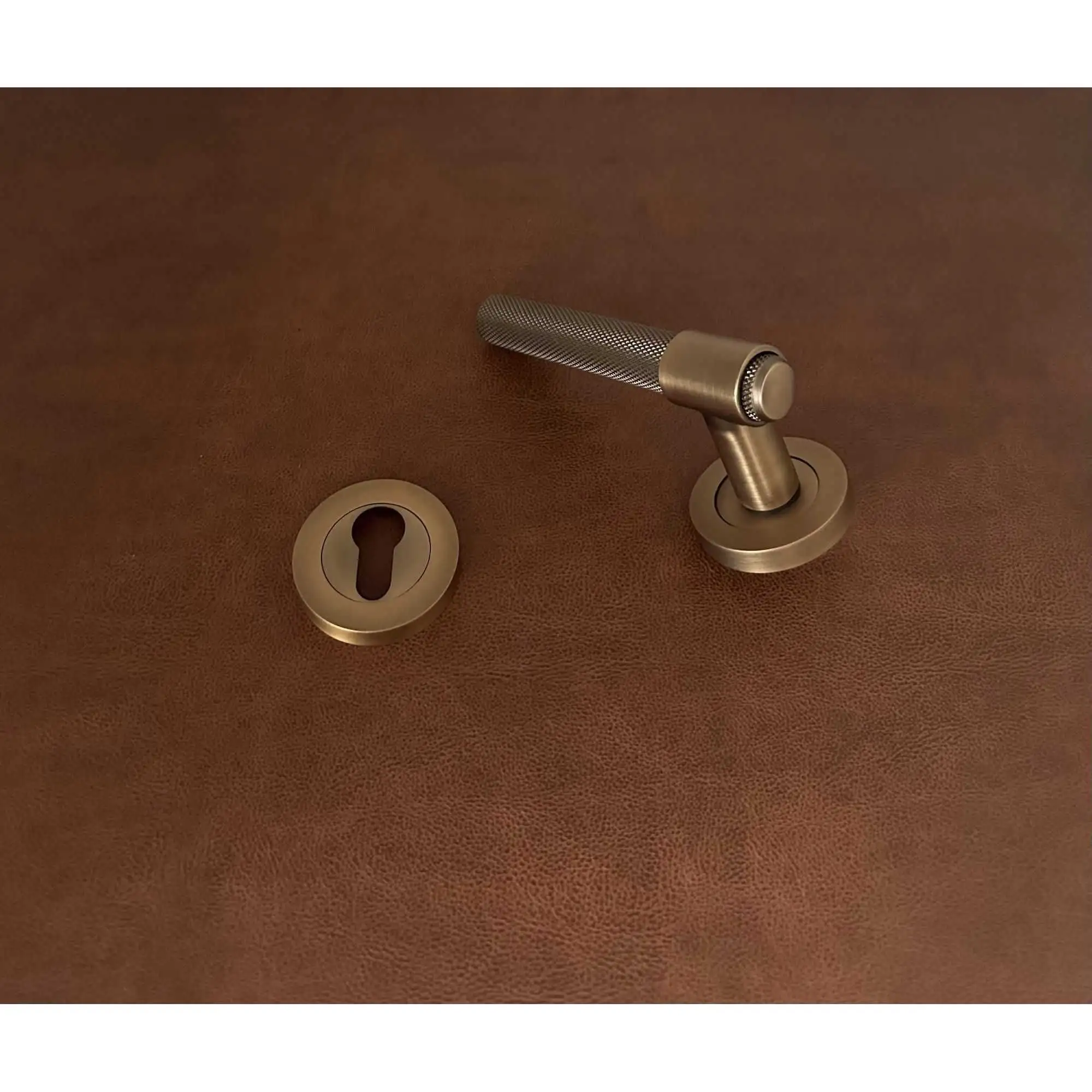 Özen Handles ZK62 Mat Antik Sarı Yale Kapı Kolu Sol |Koldoor